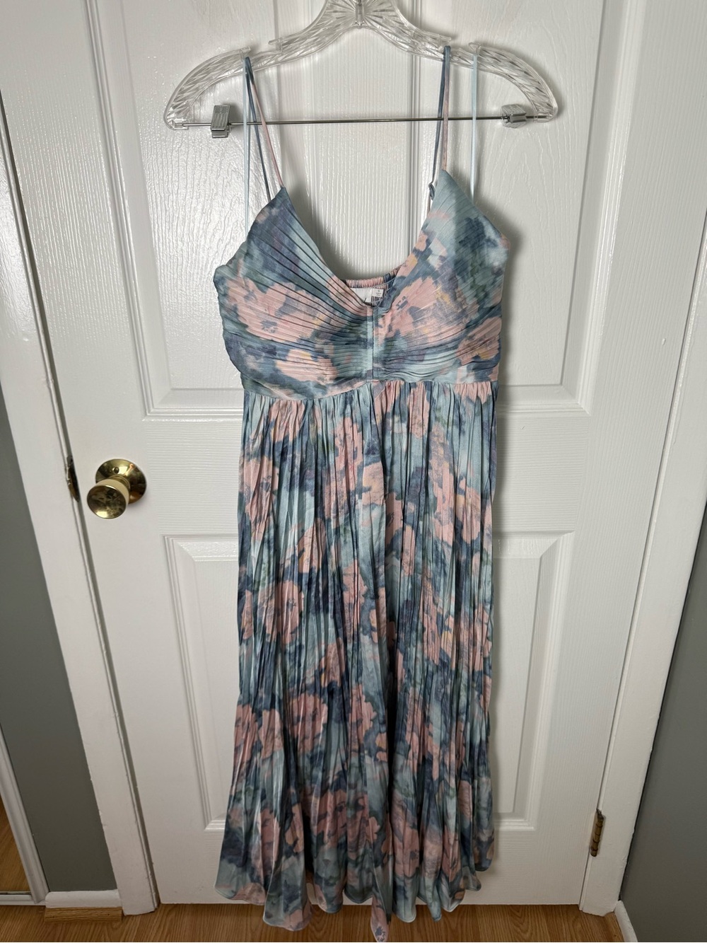 ASTR The Label Maeve Floral Pleated Satin Midi Dress in Blue Multi Abstract S - Picture 2 of 9